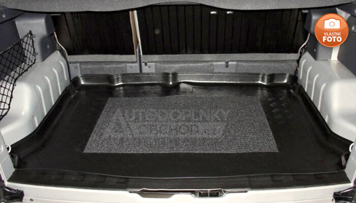 Vana do kufru přesně pasuje do zavazadlového prostoru modelu auta Citroen Berlingo I multi space 98--07